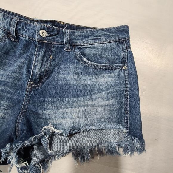 Vanilla Star Festival Short Frayed Denim S… - Picture 3 of 6